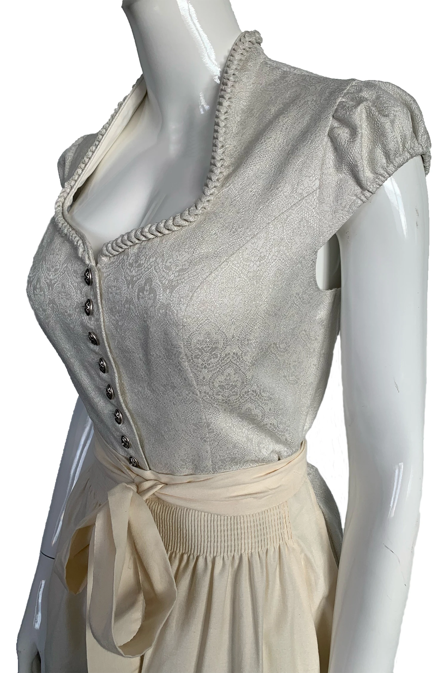 Brautdirndl Dani 4 Brautdirndl Dani – Bild 2