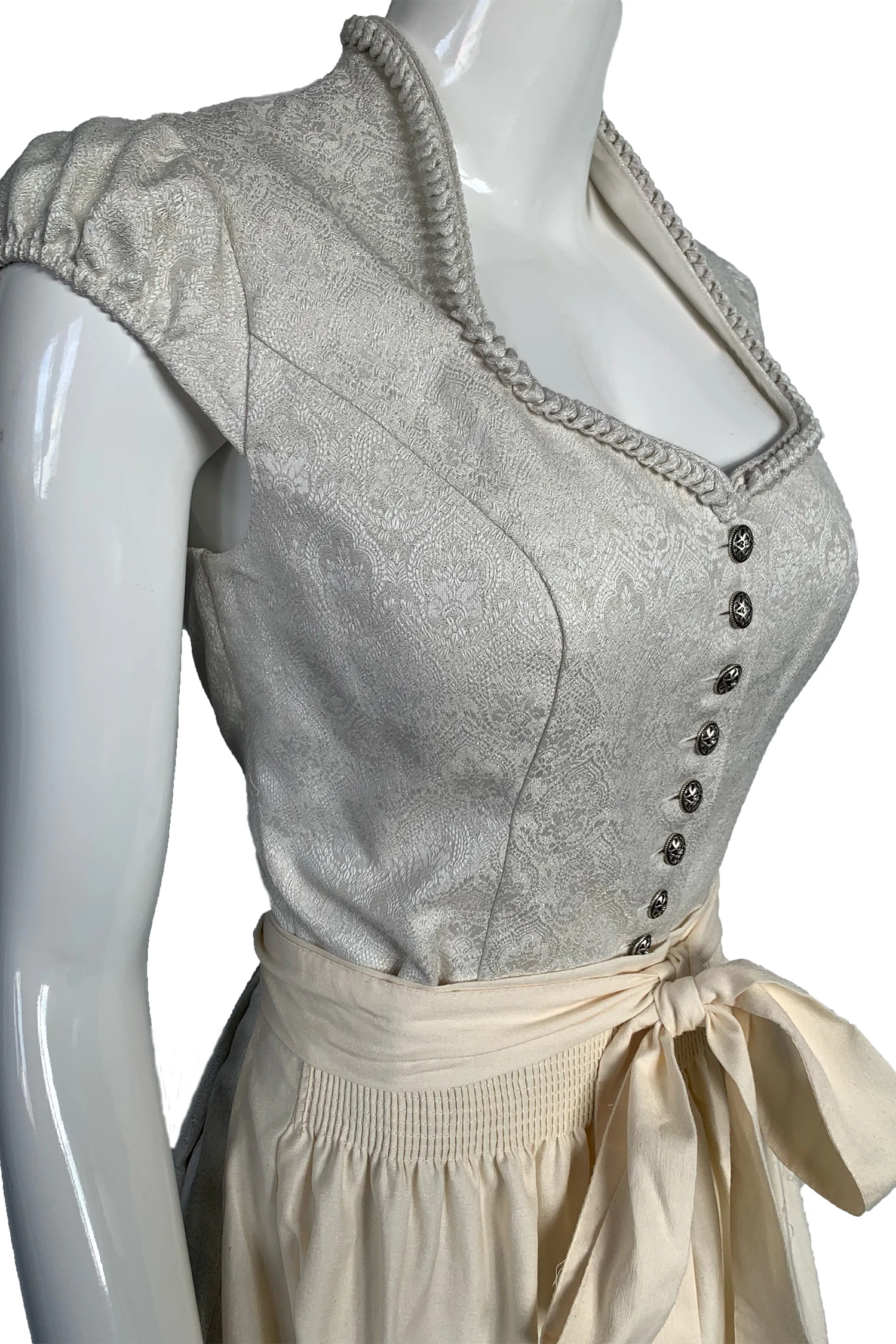 Brautdirndl Dani 5 Brautdirndl Dani – Bild 3